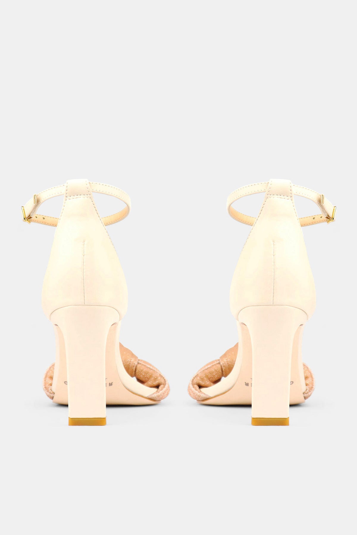 Sandália Akira Off-White